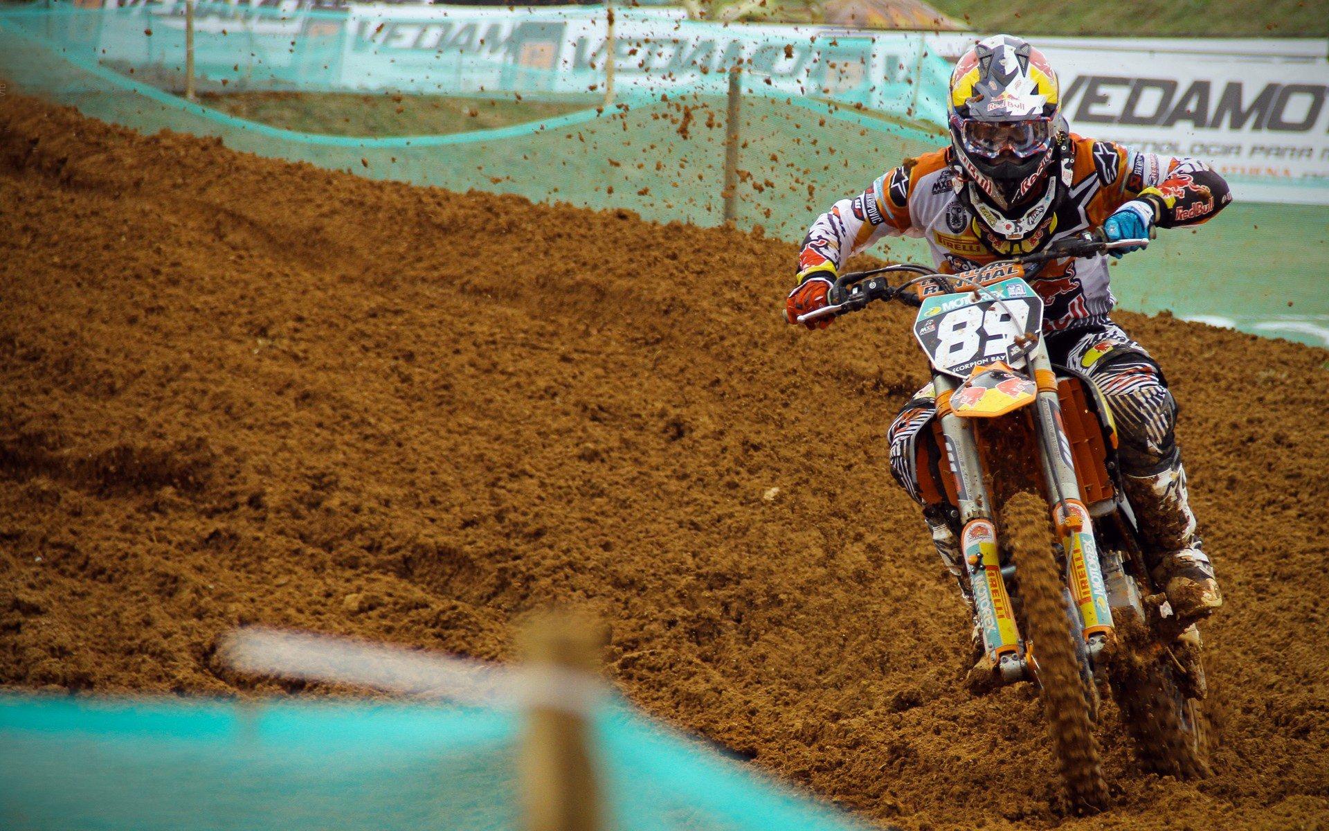 国乒包揽世乒赛五冠 马龙、陈梦分获男女单打金牌