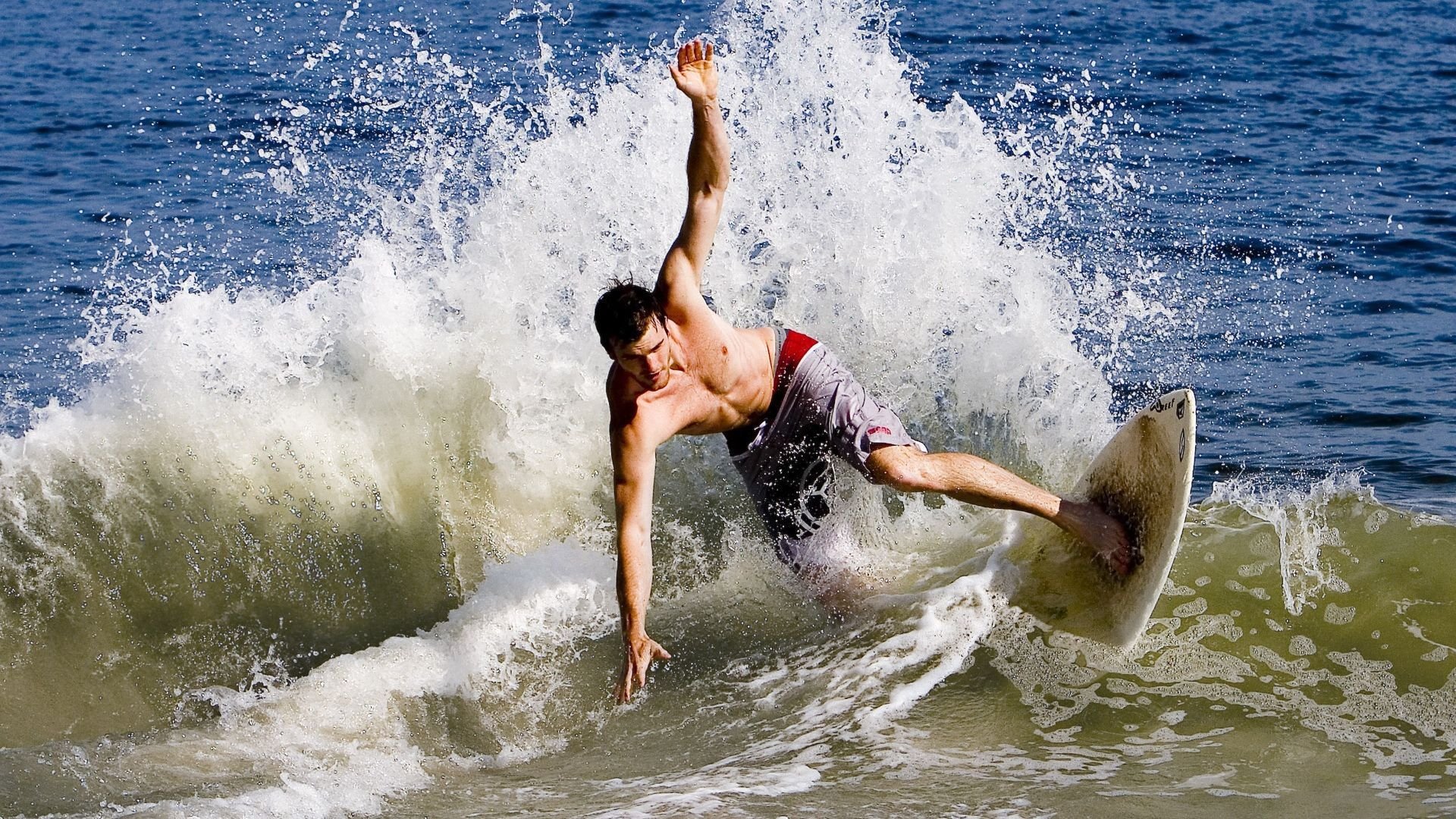 自由泳巅峰对决,新星崛起,老将捍卫荣耀